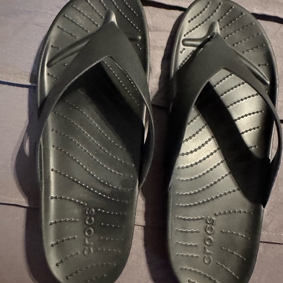 Shoes - Crocs flip flop sz 10